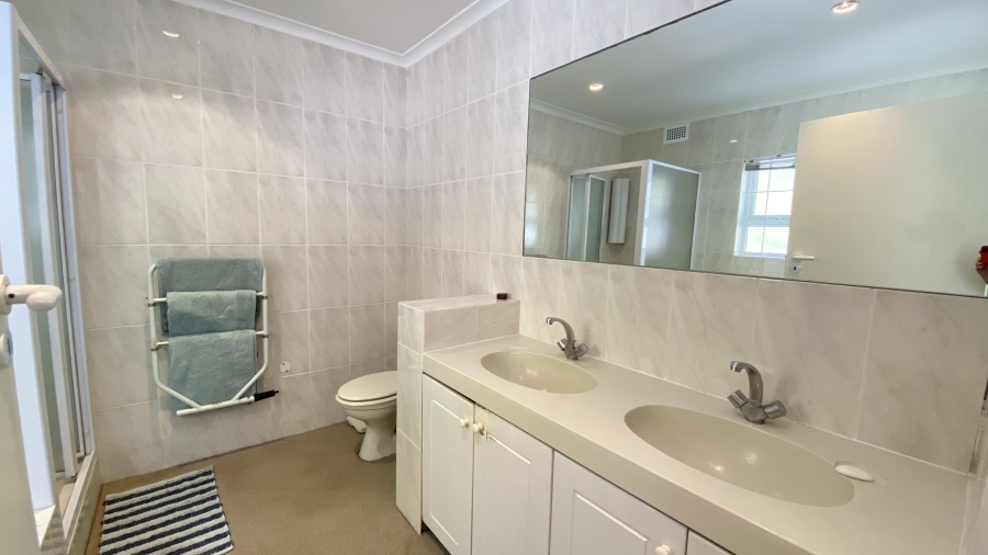5 Bedroom Property for Sale in Simons Kloof Western Cape